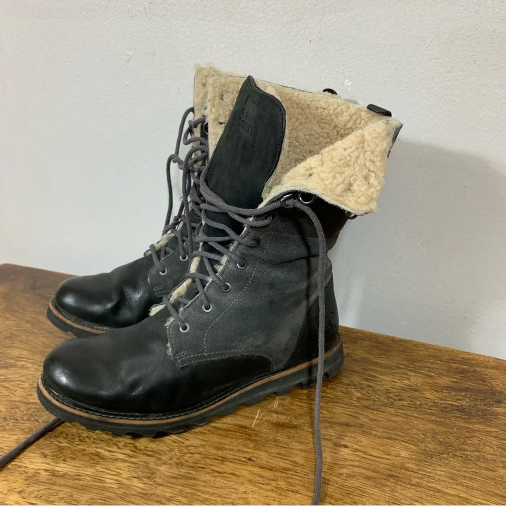 Sorel Black Leather Lace-Up Winter Boots with Cream Sherpa Lining - Picture 2 of 10